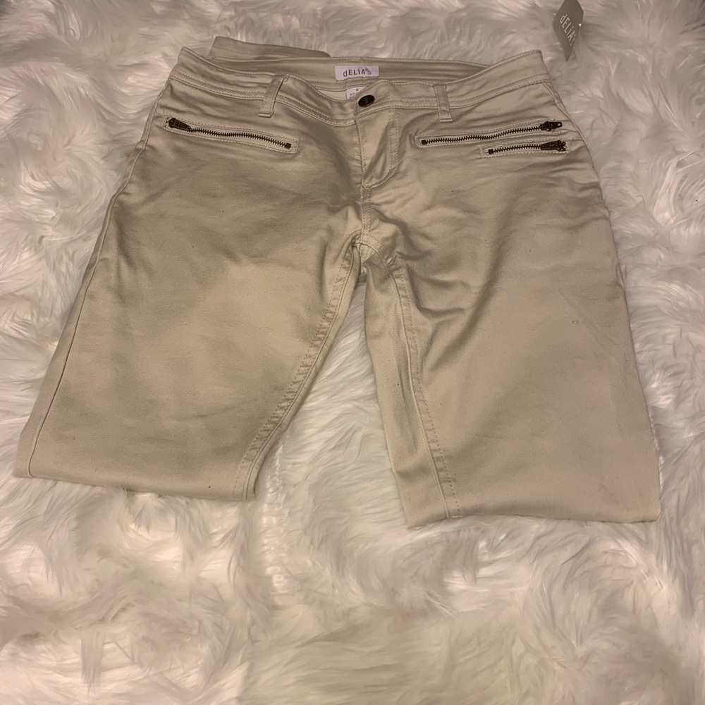 Delia Skinny Jean.